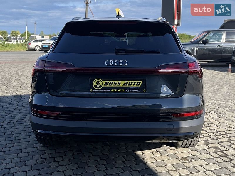 Внедорожник / Кроссовер Audi e-tron 2022 в Мукачево
