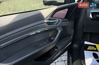 Внедорожник / Кроссовер Audi e-tron 2022 в Мукачево