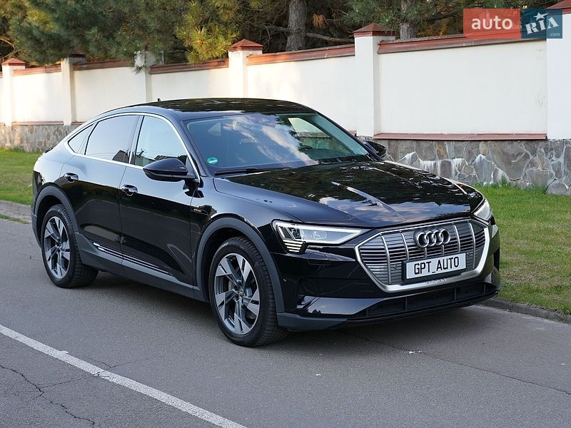 Внедорожник / Кроссовер Audi e-tron 2022 в Киеве