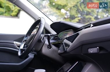Внедорожник / Кроссовер Audi e-tron 2022 в Киеве