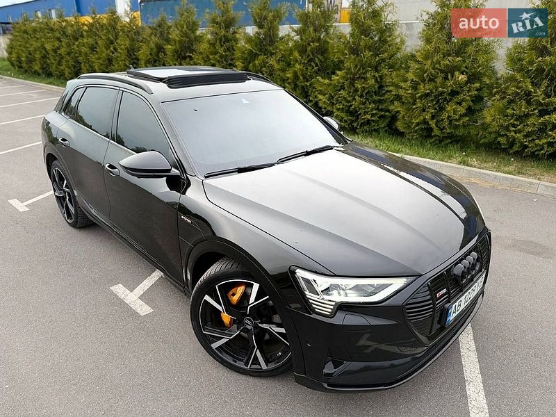 Внедорожник / Кроссовер Audi e-tron 2018 в Хмельнике