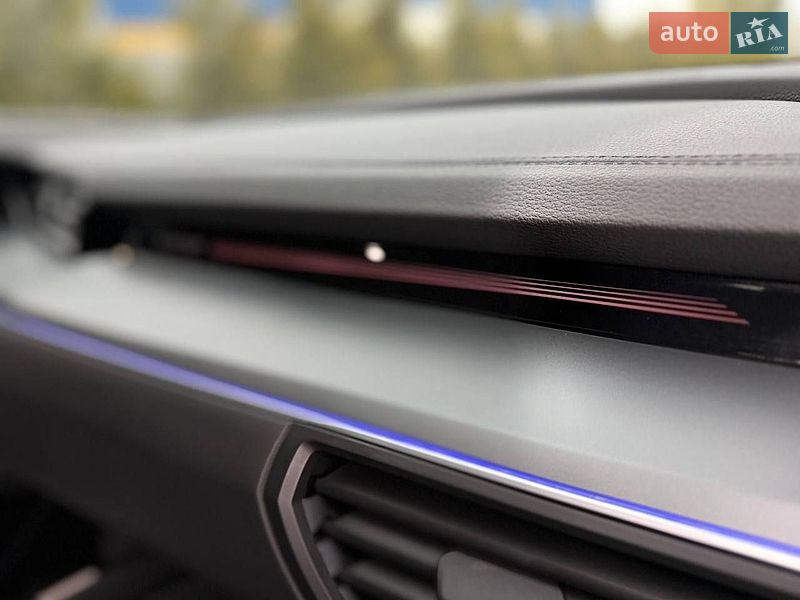 Внедорожник / Кроссовер Audi e-tron 2018 в Хмельнике