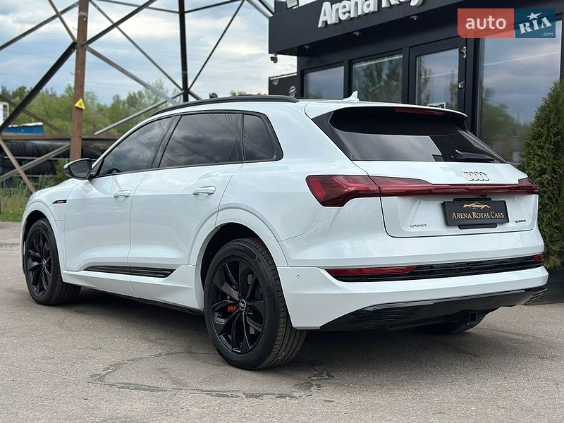 Внедорожник / Кроссовер Audi e-tron 2021 в Харькове
