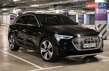 Внедорожник / Кроссовер Audi e-tron 2019 в Киеве