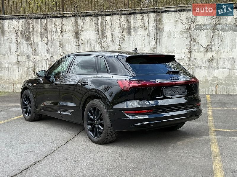 Внедорожник / Кроссовер Audi e-tron 2020 в Ровно