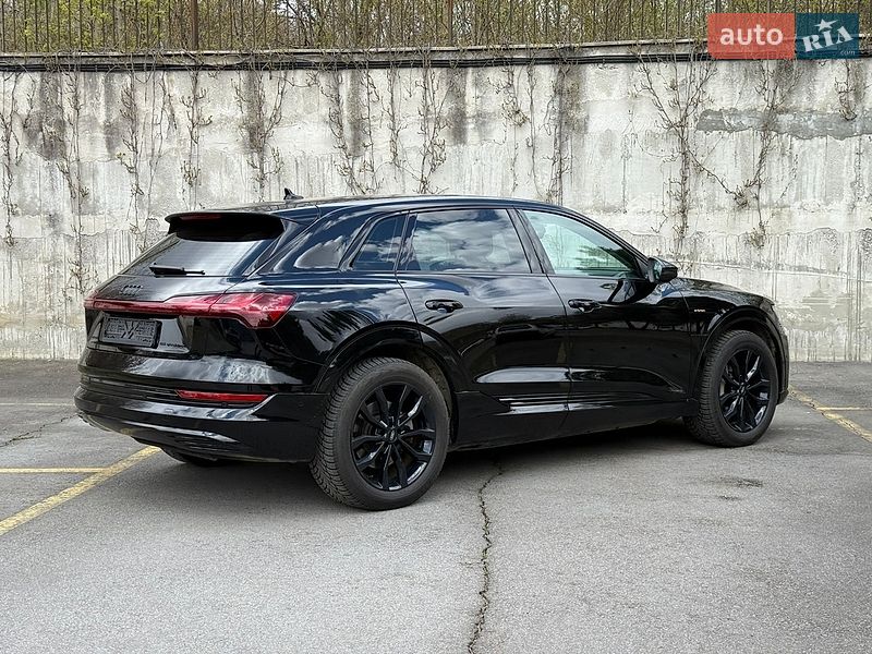 Внедорожник / Кроссовер Audi e-tron 2020 в Ровно