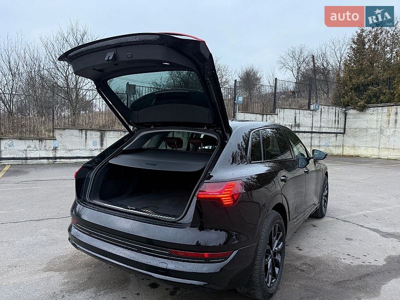 Внедорожник / Кроссовер Audi e-tron 2020 в Ровно
