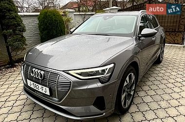 Внедорожник / Кроссовер Audi e-tron 2020 в Ракошине