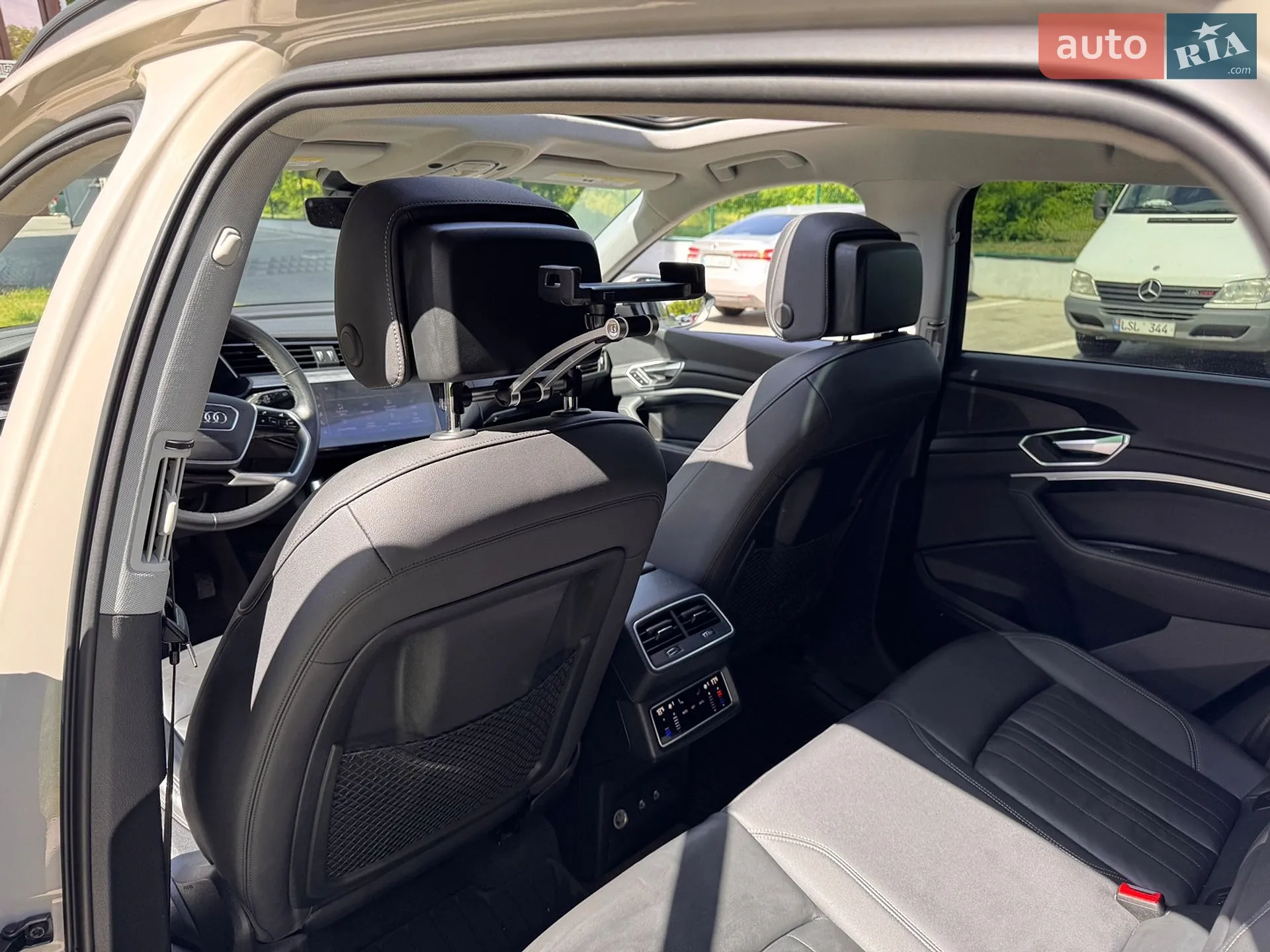 2021 Audi e-tron - мініатюра 30