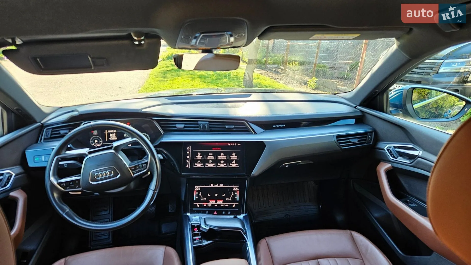 2019 Audi e-tron - мініатюра 10