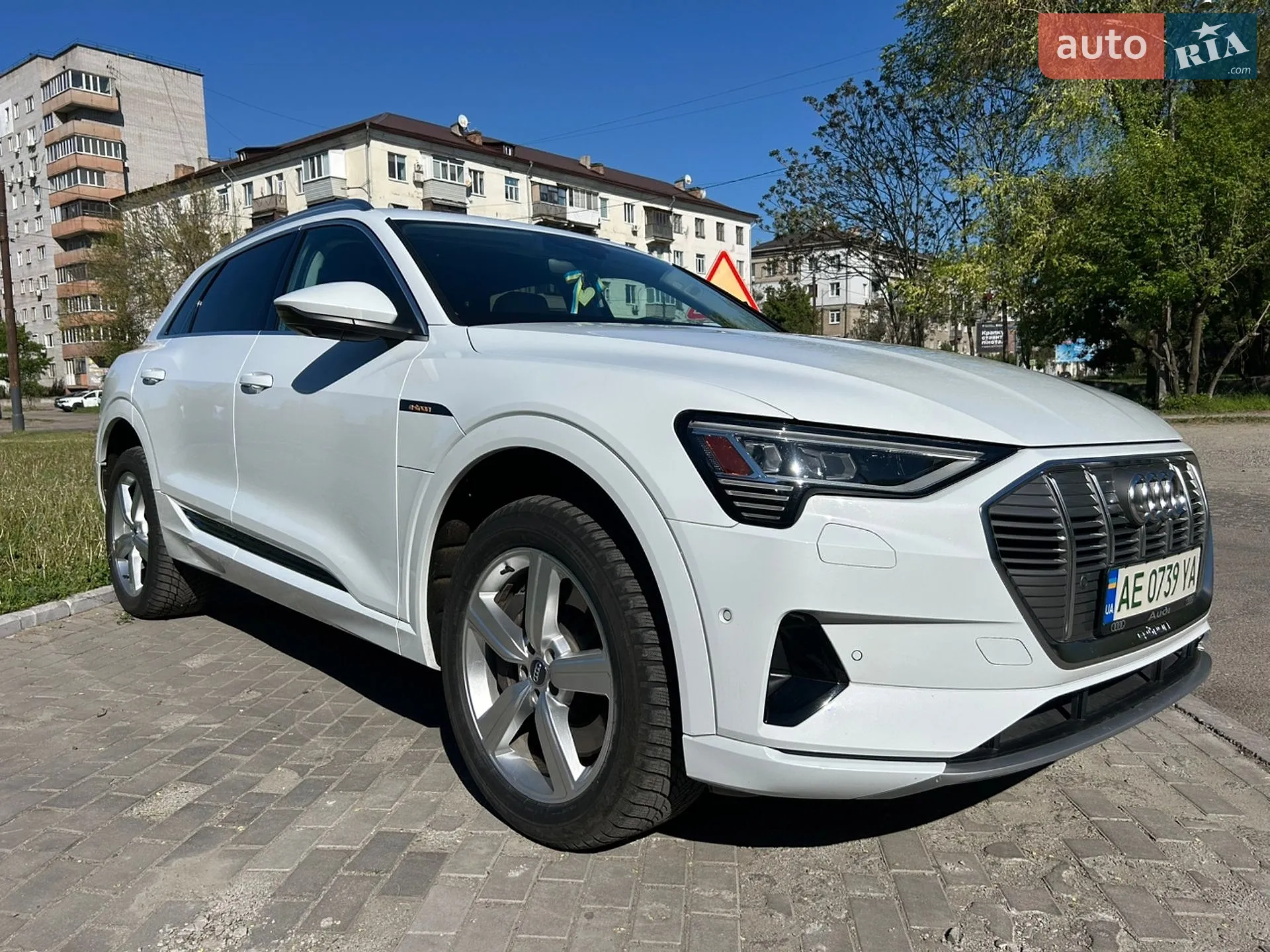 2019 Audi e-tron - мініатюра 2