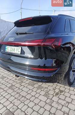 Позашляховик / Кросовер Audi e-tron 2021 в Яворові
