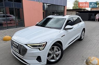 Позашляховик / Кросовер Audi e-tron 2019 в Володимирі