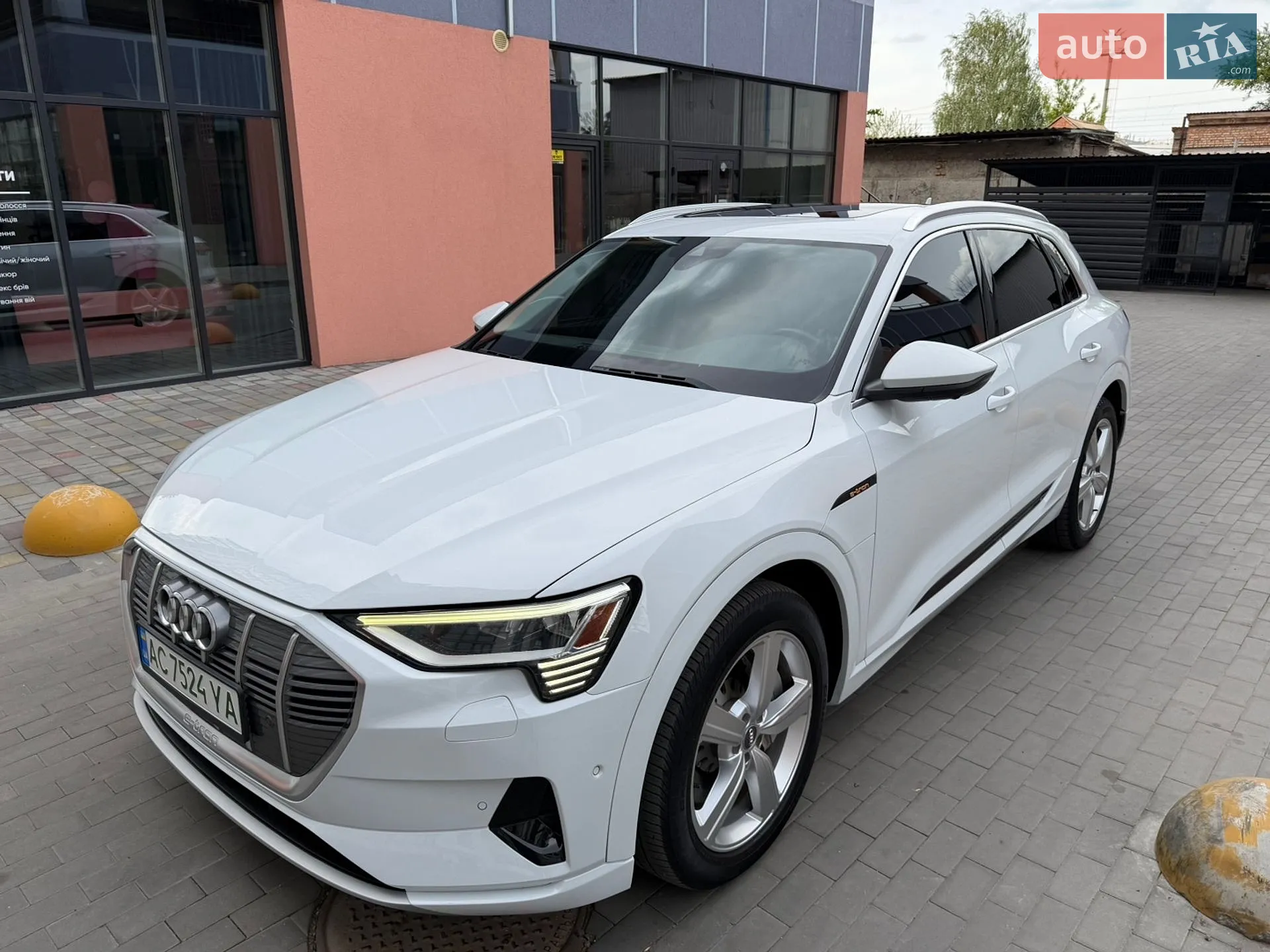 2019 Audi e-tron - мініатюра 9