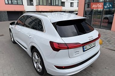 Позашляховик / Кросовер Audi e-tron 2019 в Володимирі