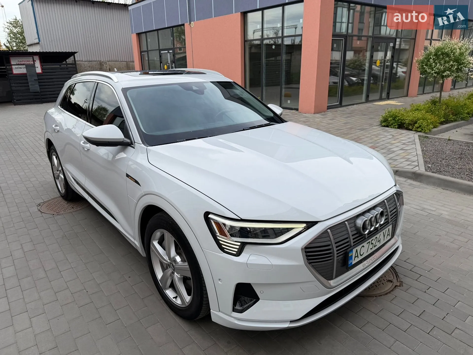 2019 Audi e-tron - мініатюра 26