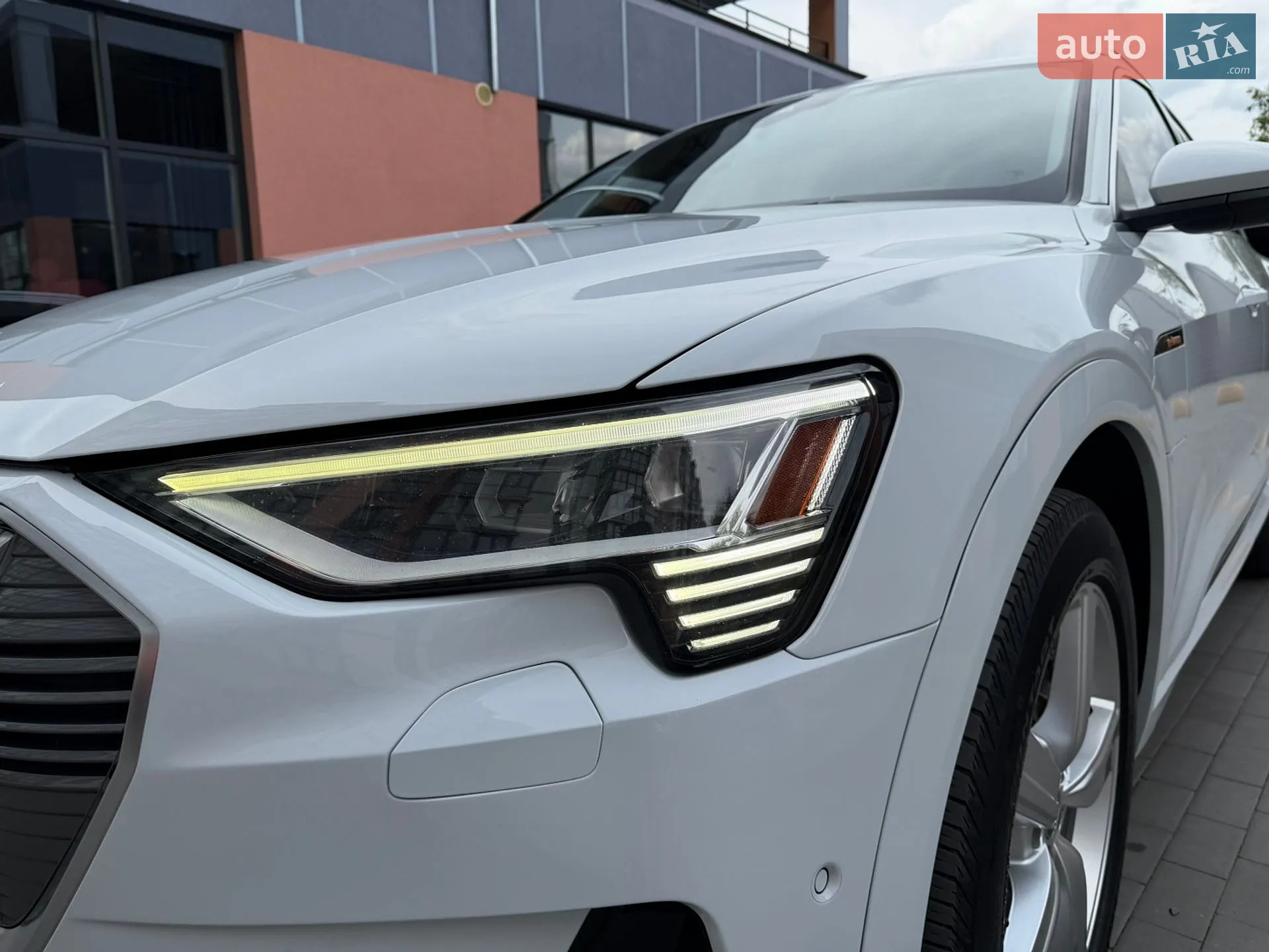 2019 Audi e-tron - мініатюра 36