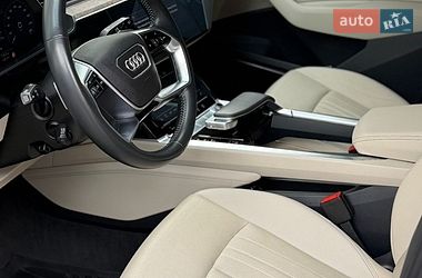 Позашляховик / Кросовер Audi e-tron 2019 в Володимирі