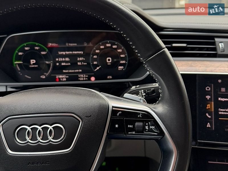 Позашляховик / Кросовер Audi e-tron 2019 в Володимирі