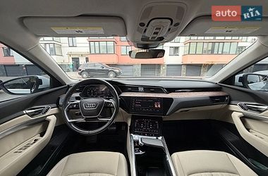 Позашляховик / Кросовер Audi e-tron 2019 в Володимирі