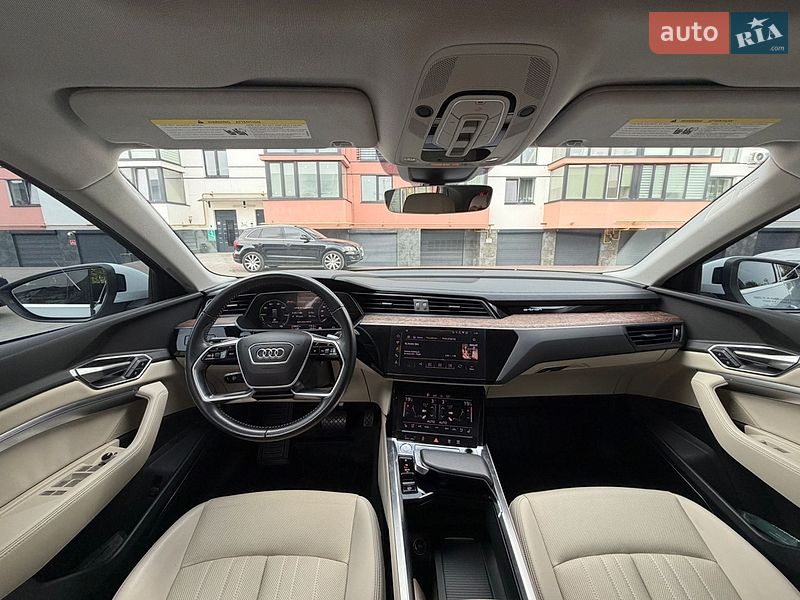 Позашляховик / Кросовер Audi e-tron 2019 в Володимирі