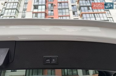 Позашляховик / Кросовер Audi e-tron 2019 в Володимирі