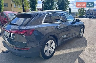 Позашляховик / Кросовер Audi e-tron 2019 в Тернополі