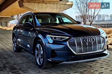 Позашляховик / Кросовер Audi e-tron 2019 в Тернополі