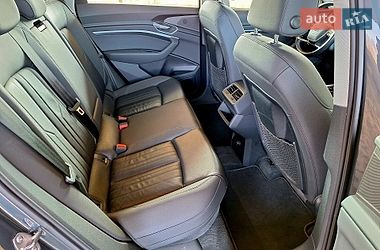 Позашляховик / Кросовер Audi e-tron 2019 в Тернополі