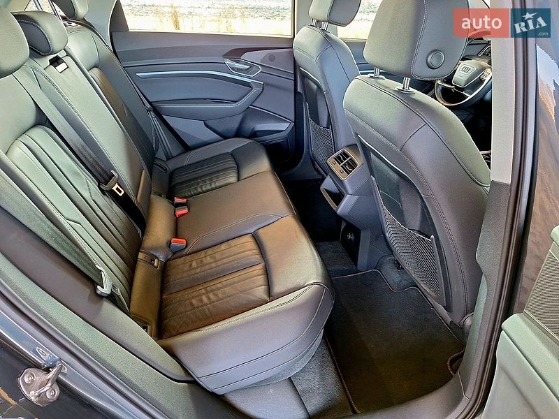 Позашляховик / Кросовер Audi e-tron 2019 в Тернополі