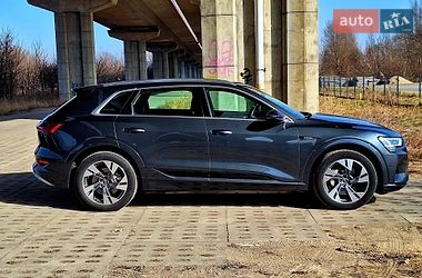 Позашляховик / Кросовер Audi e-tron 2019 в Тернополі