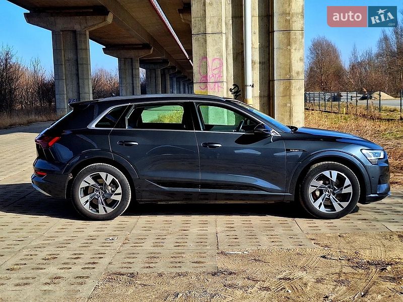 Позашляховик / Кросовер Audi e-tron 2019 в Тернополі