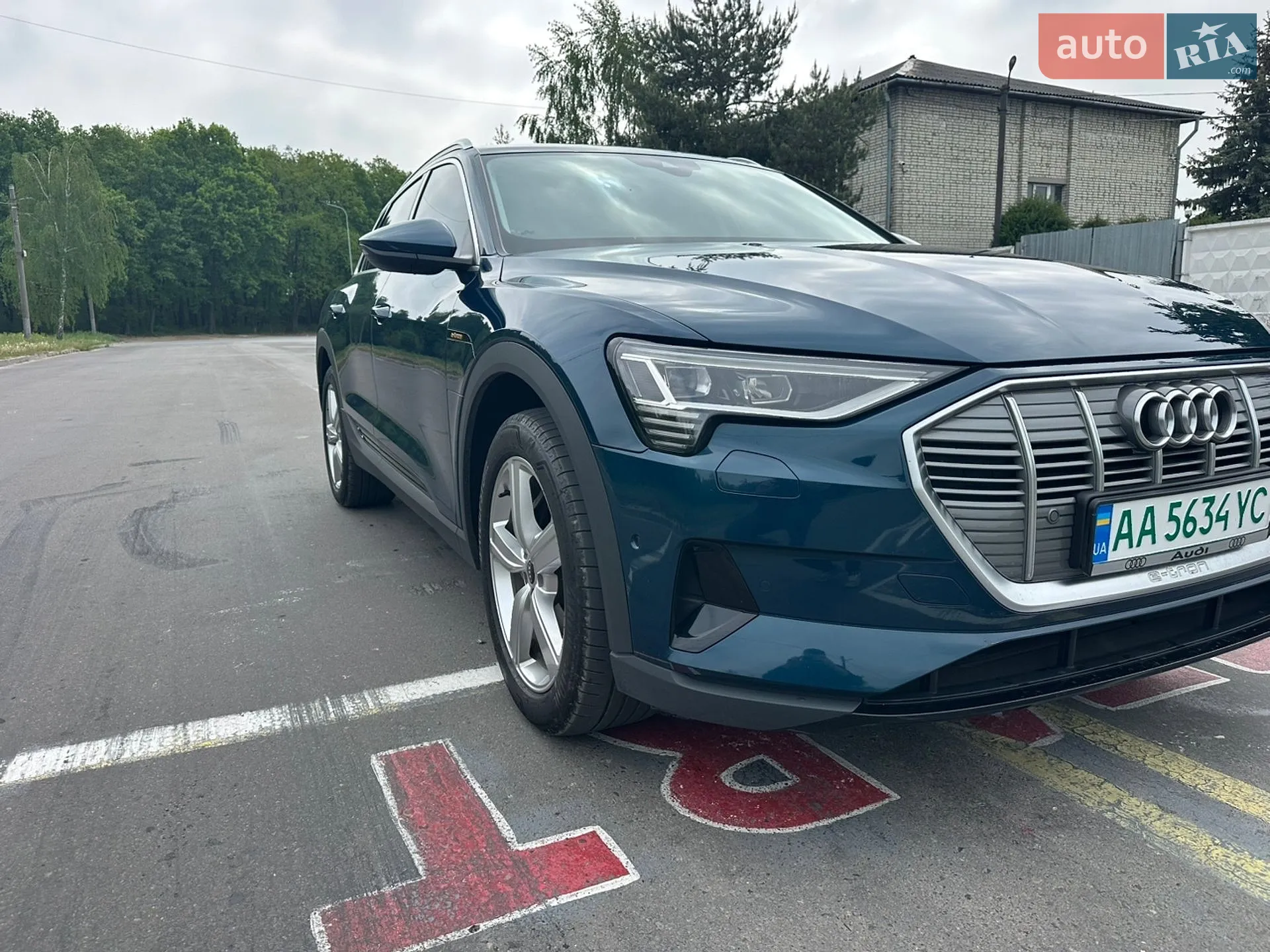 2020 Audi e-tron - мініатюра 2