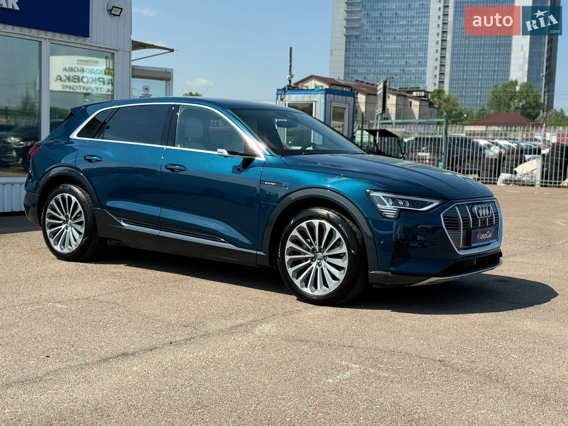 2019 Audi e-tron - мініатюра 12