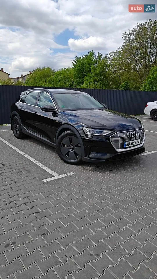 2021 Audi e-tron - мініатюра 14