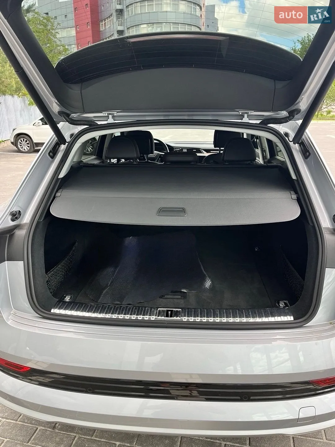 2019 Audi e-tron - мініатюра 5