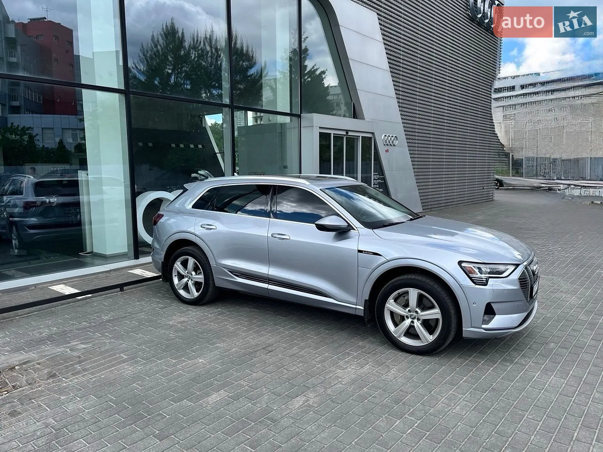 2019 Audi e-tron - мініатюра 4