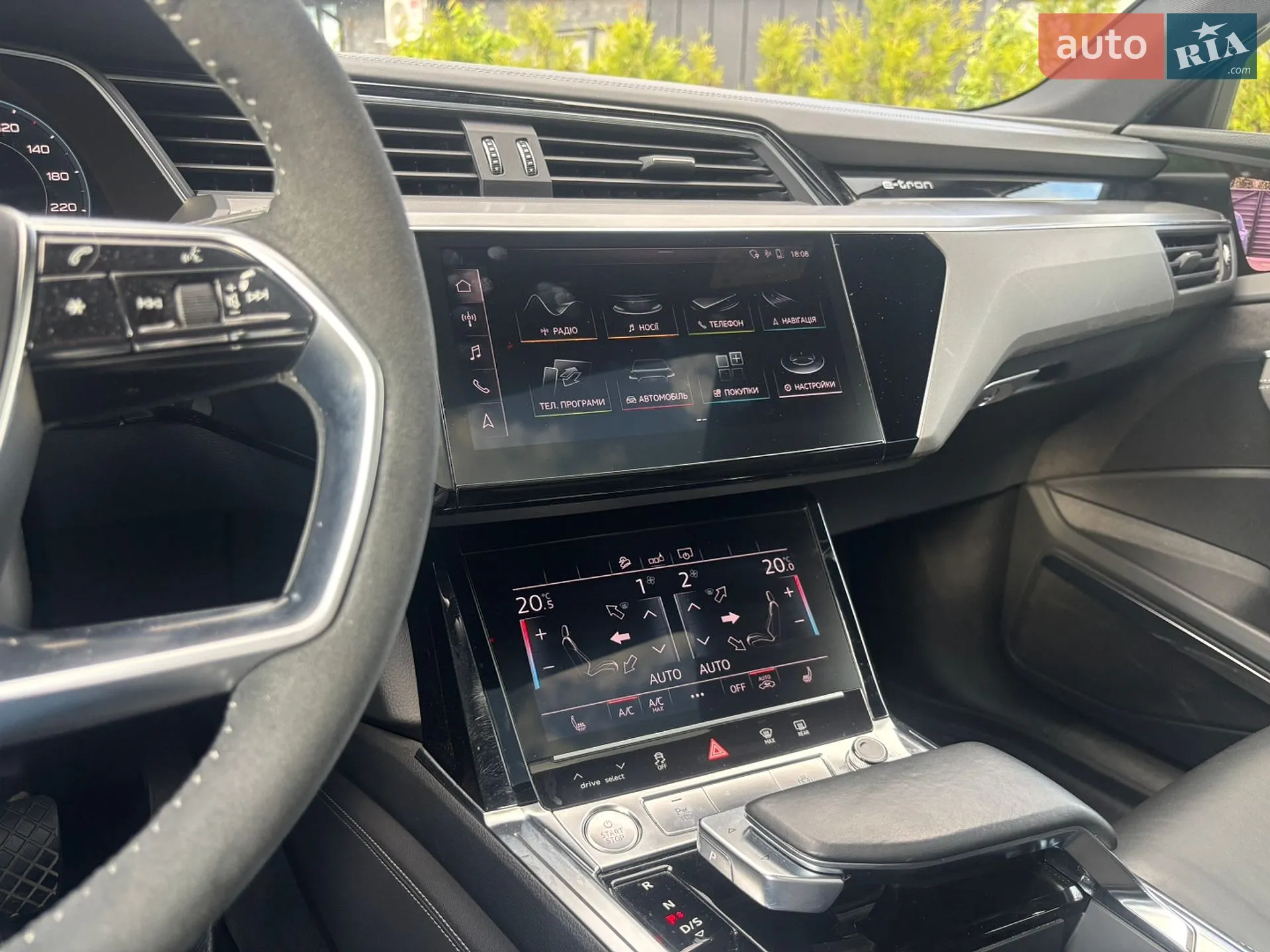 2019 Audi e-tron - мініатюра 16