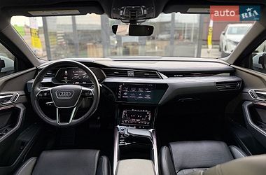 Внедорожник / Кроссовер Audi e-tron 2022 в Львове