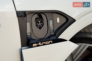 Внедорожник / Кроссовер Audi e-tron 2022 в Львове