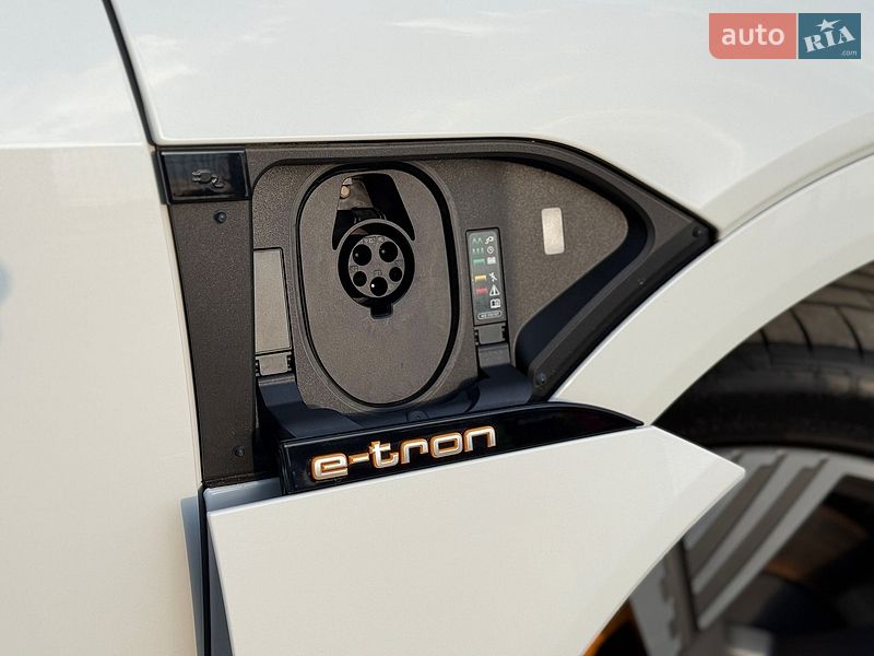 Внедорожник / Кроссовер Audi e-tron 2022 в Львове