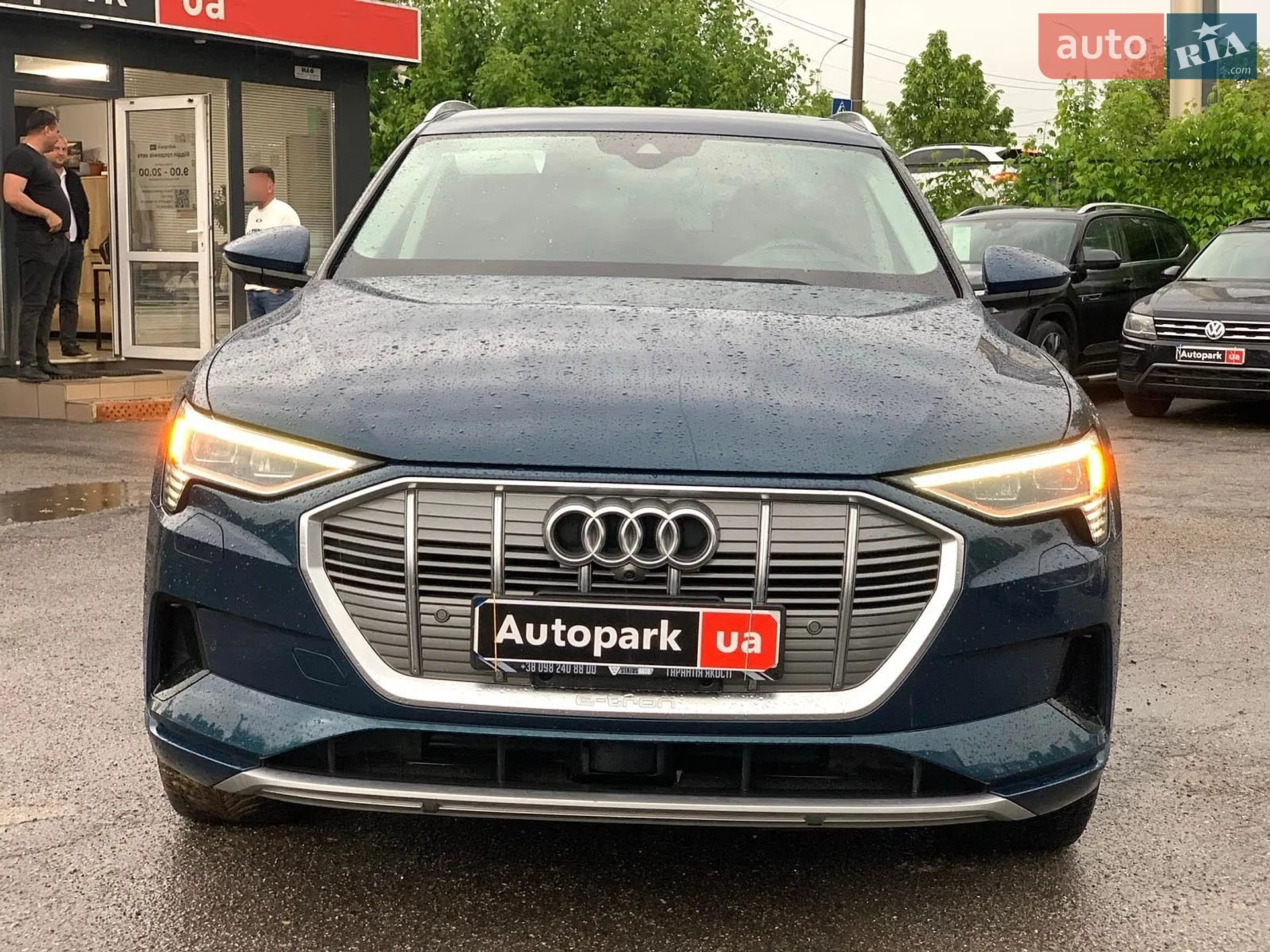 2019 Audi e-tron - мініатюра 2