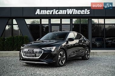 Позашляховик / Кросовер Audi e-tron 2022 в Чернівцях