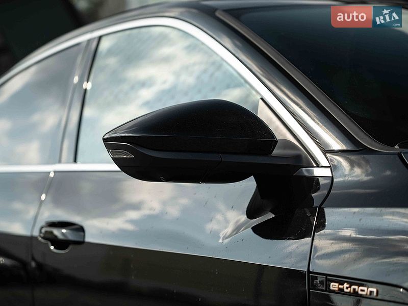 Внедорожник / Кроссовер Audi e-tron 2022 в Черновцах