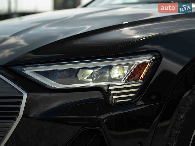 Внедорожник / Кроссовер Audi e-tron 2022 в Черновцах