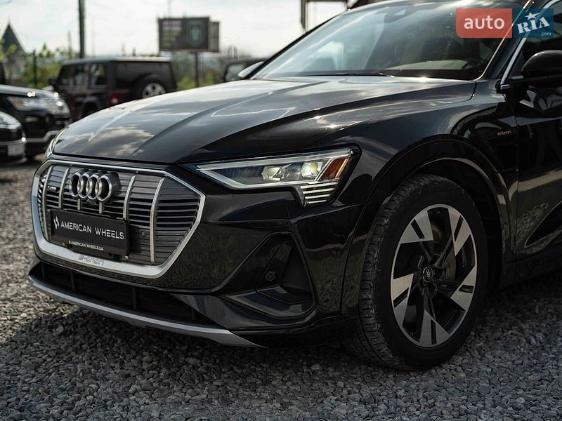 Внедорожник / Кроссовер Audi e-tron 2022 в Черновцах