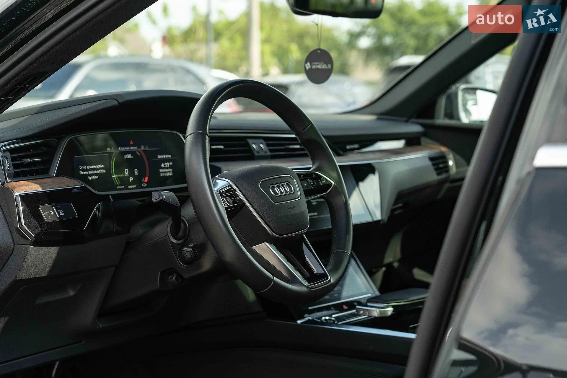 2022 Audi e-tron - мініатюра 22