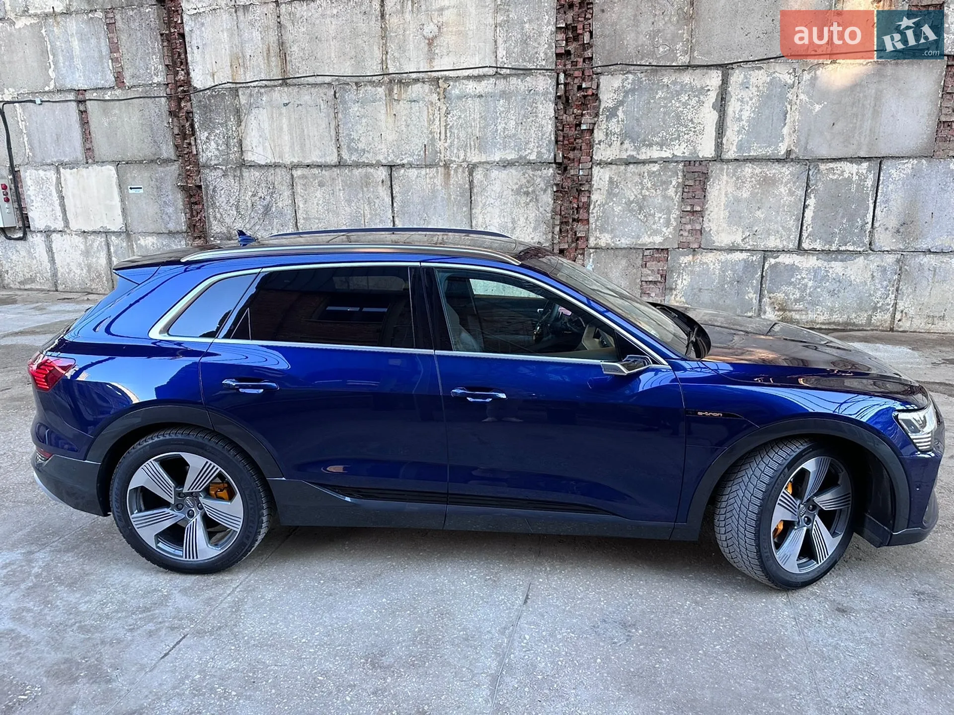 2020 Audi e-tron - мініатюра 2