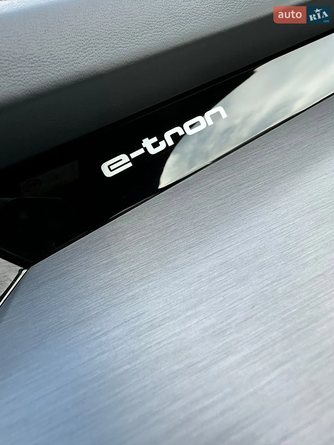 2020 Audi e-tron - мініатюра 18