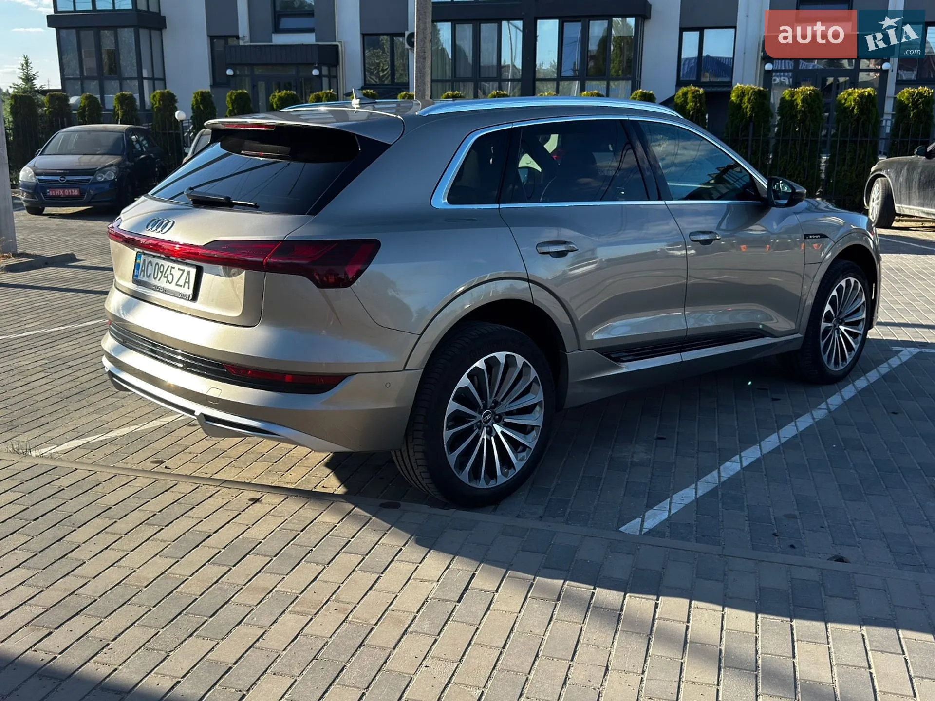 2021 Audi e-tron - мініатюра 6